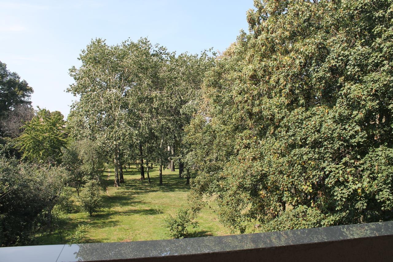 Non-Stop Economy Hotel Boryspilʼ Exterior foto