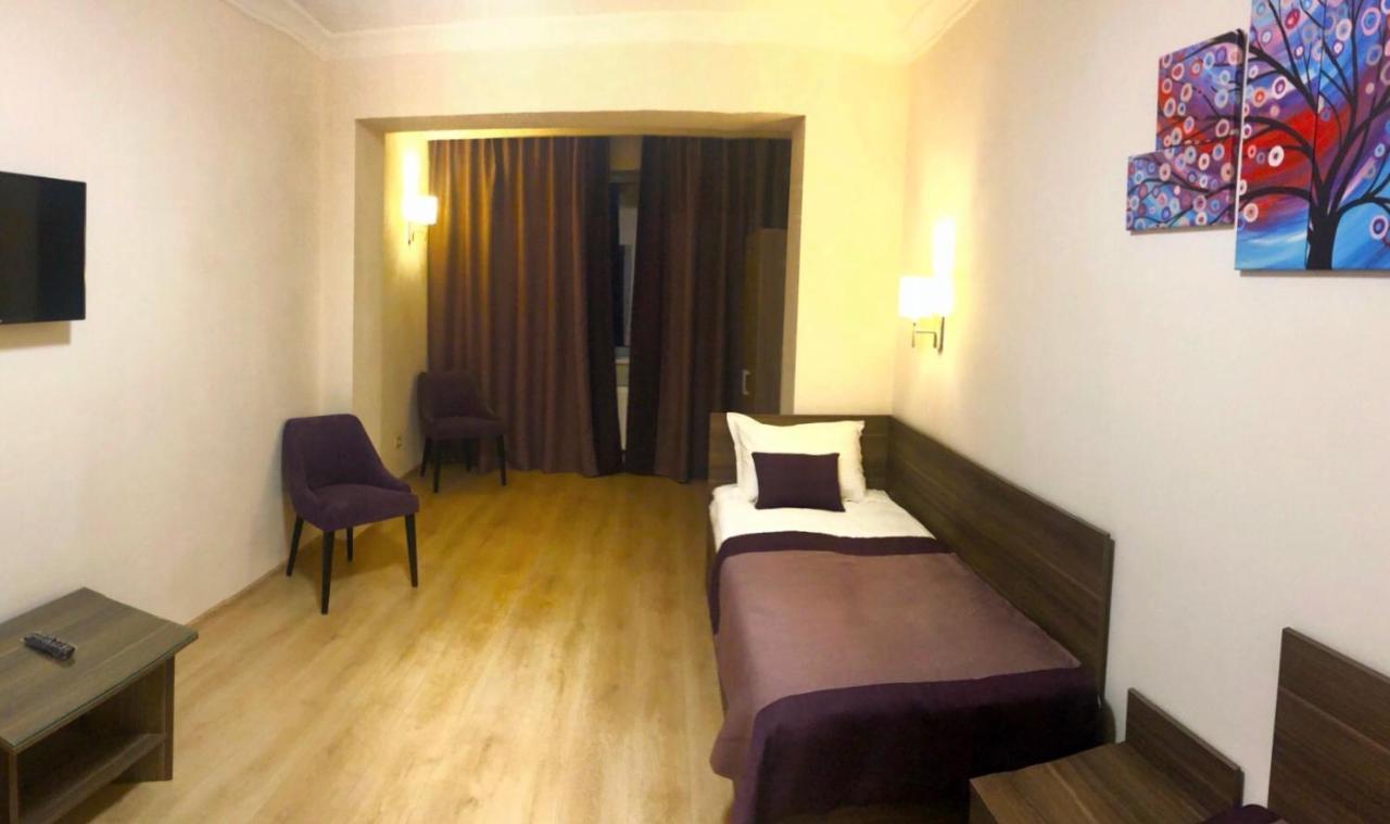 Non-Stop Economy Hotel Boryspilʼ Exterior foto